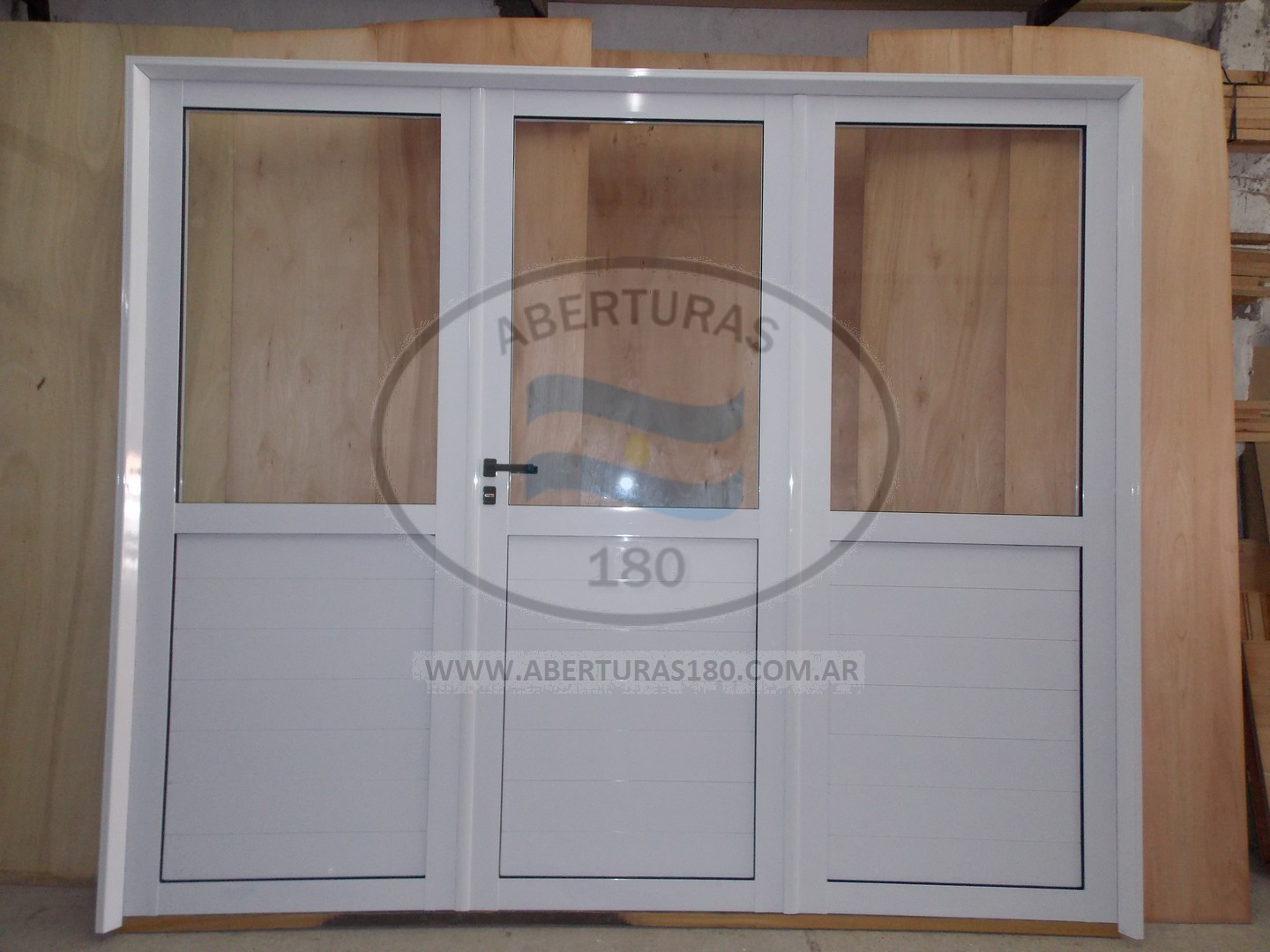 Portn 36 modelo G 2.40 x 2.00 de abrir.