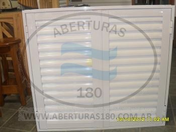 Ventana de aluminio de 1.20 x 1.50.